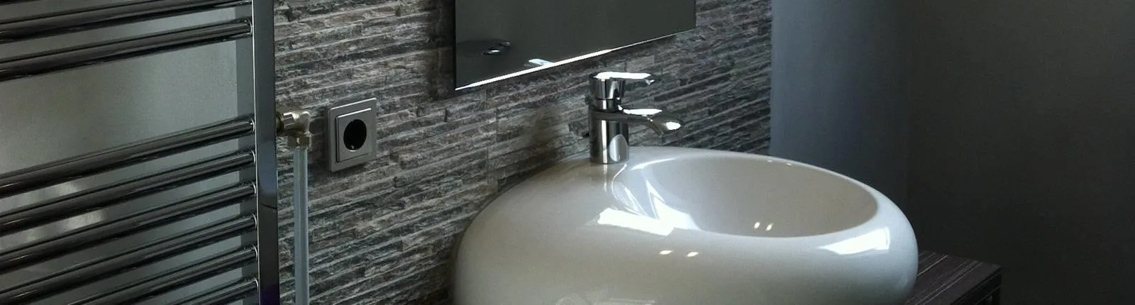 Waschbereich der Badezimmermodernisierung von Brüning.