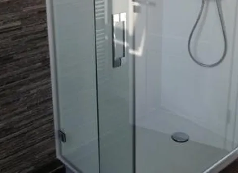 Dusche der Badezimmermodernisierung von Brüning.