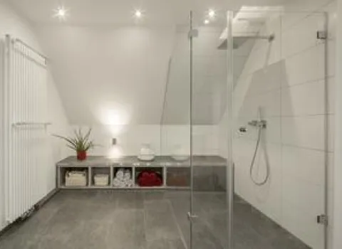 Platzsparender Stauraum des Dachbads von Brüning.