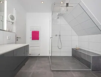 Renoviertes Badezimmer von Brüning.