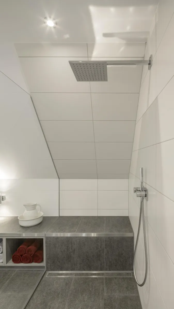 Dusche des Dachbads von Brüning.